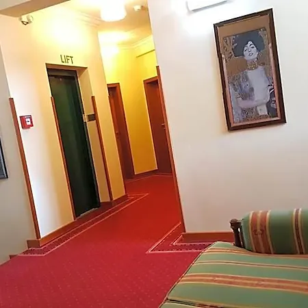 Paul's Hotel